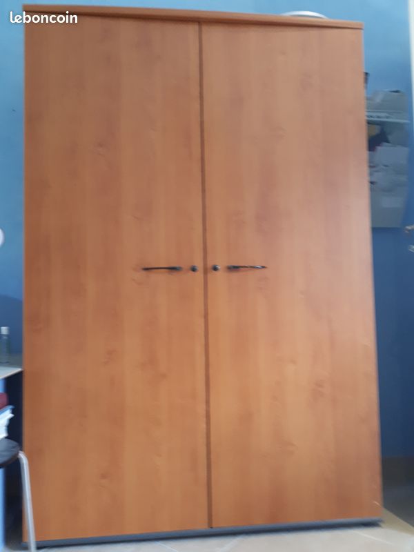 Armoire et bureau (image 2)