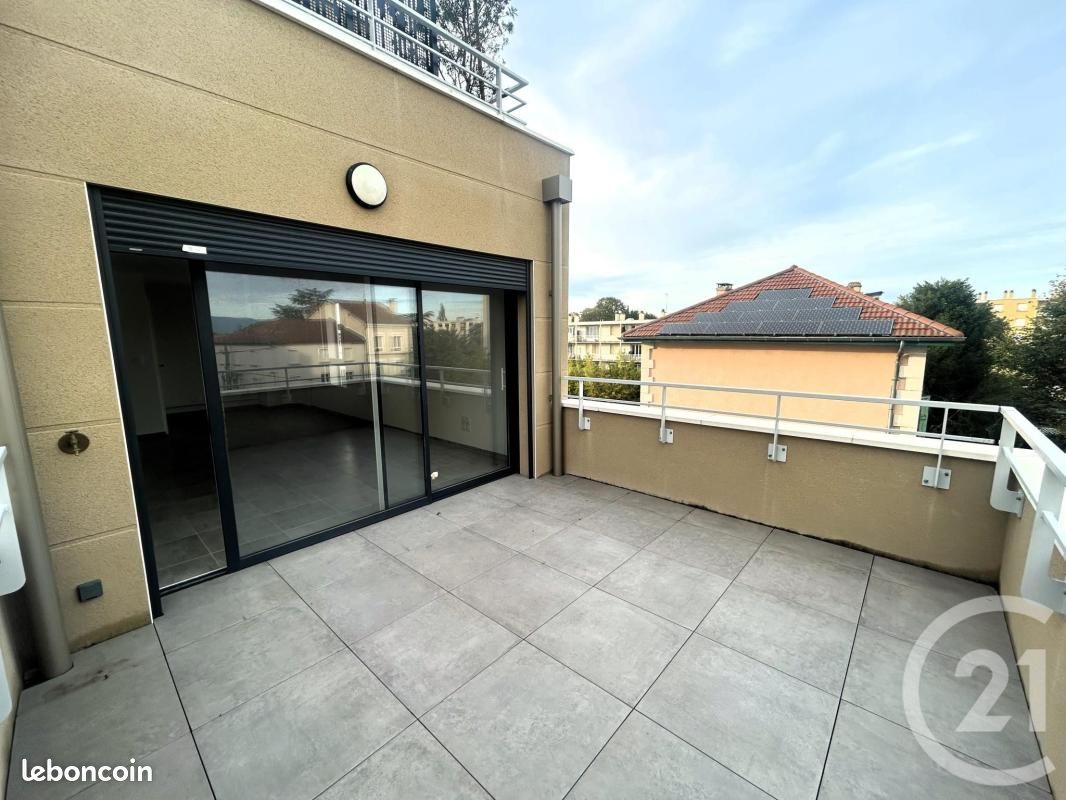 Appartement 2 pièces 45 m² · à Romans-sur-Isère · 45 m² · 582 €/mois