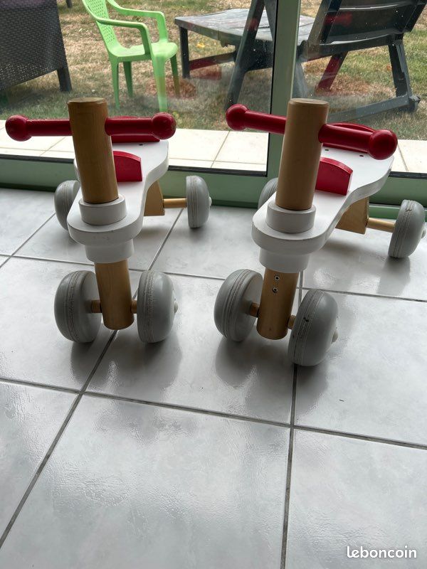 Vélo trotteur enfant intérieurs bois Jeux Jouets