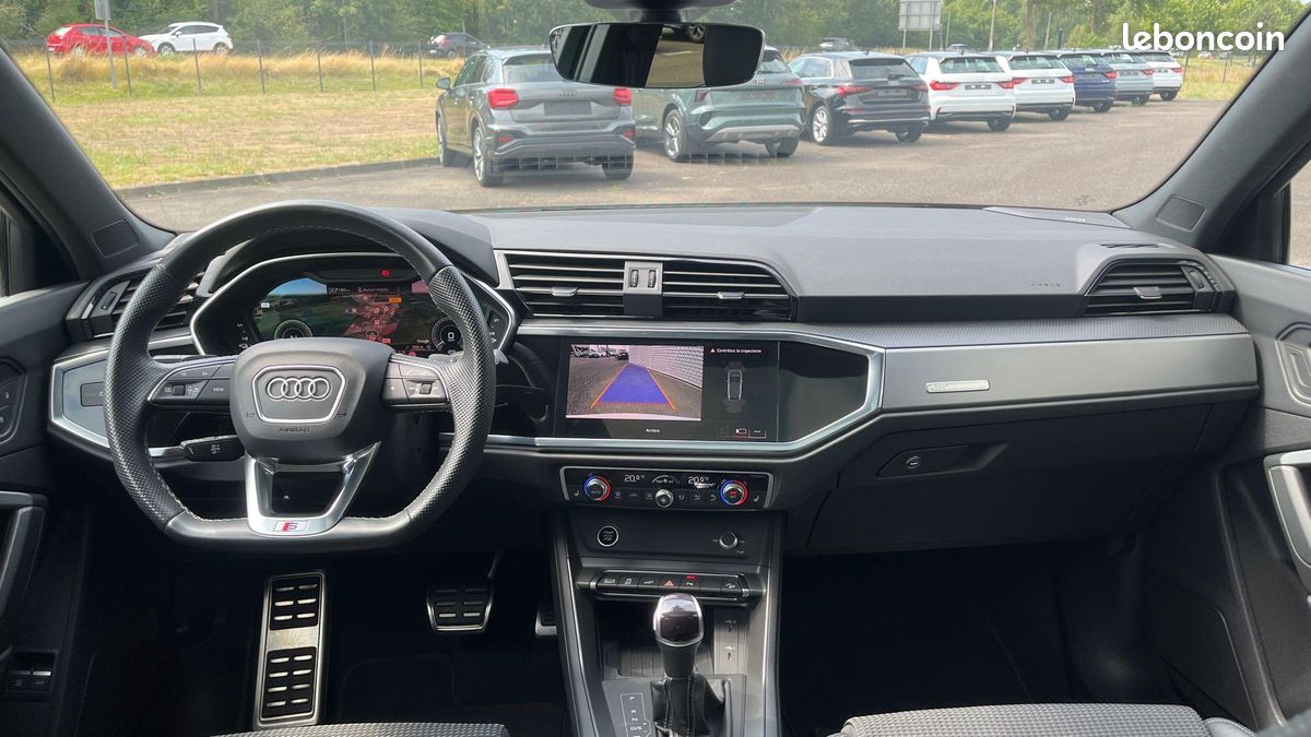 AUDI Q3 Sportback 45 TFSIe 245 ch S tronic 6 S line (image 13)