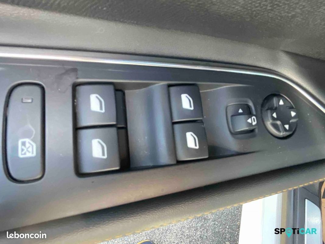 PEUGEOT 5008 BlueHDi 130ch S&S EAT8 Roadtrip (image 23)