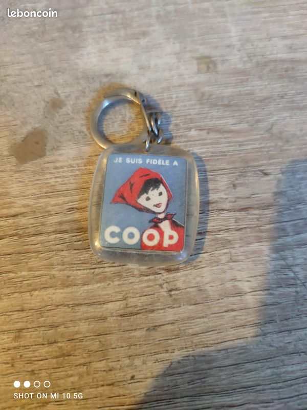Porte-clé coop chaperon rouge (image 1)