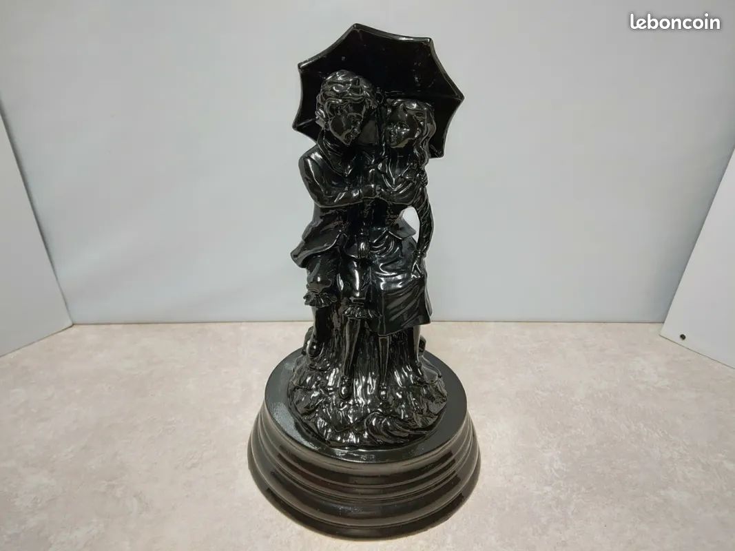 Statue couple amoureux (image 2)