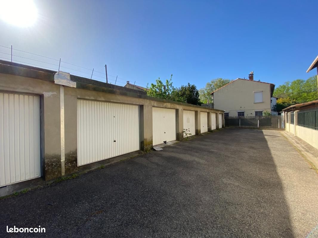 Parking 15 m² · à Avignon · 15 m² · 80 €/mois