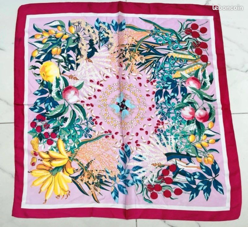 Foulards & Echarpes Femme | Rose | Armand Thiery ® Site Officiel