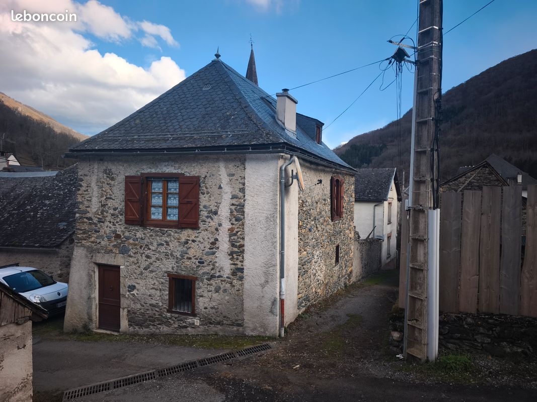 Maison 4 pièces 150 m² · à Saint-Girons · 150 m² · 100 000 €