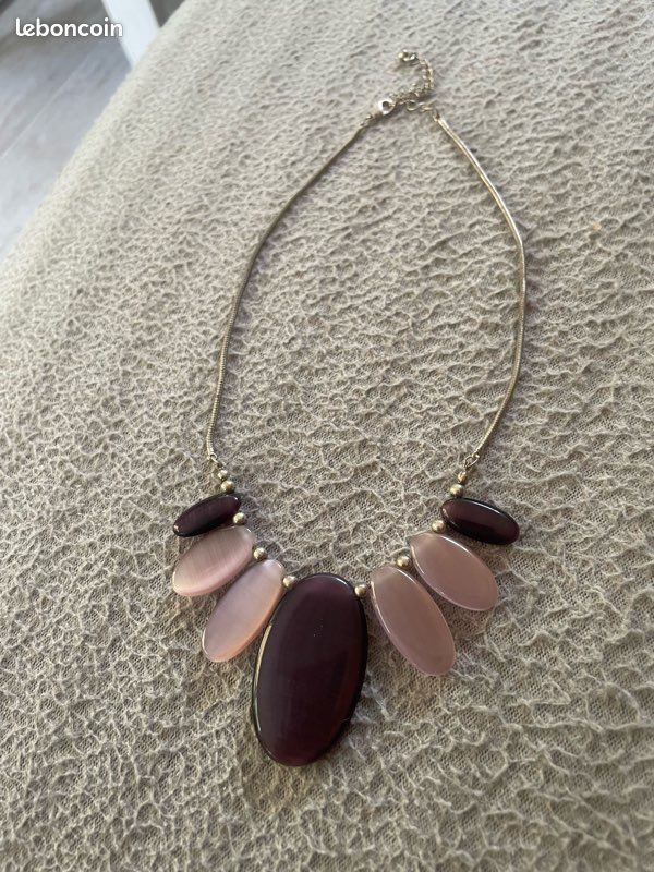 Collier argenté avec des belles pierres (image 7)