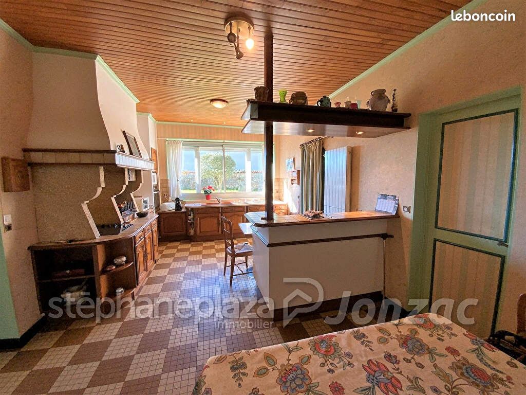 Maison 7 pièces 155 m² - Saint-Genis-de-Saintonge 17240 (image principale 2)
