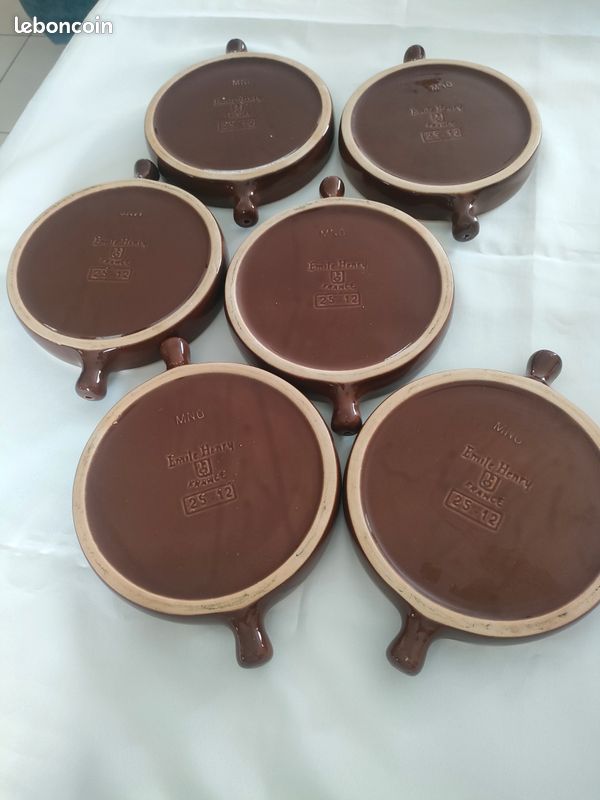 LOT DE 6 PLATS - Sotufab Plast