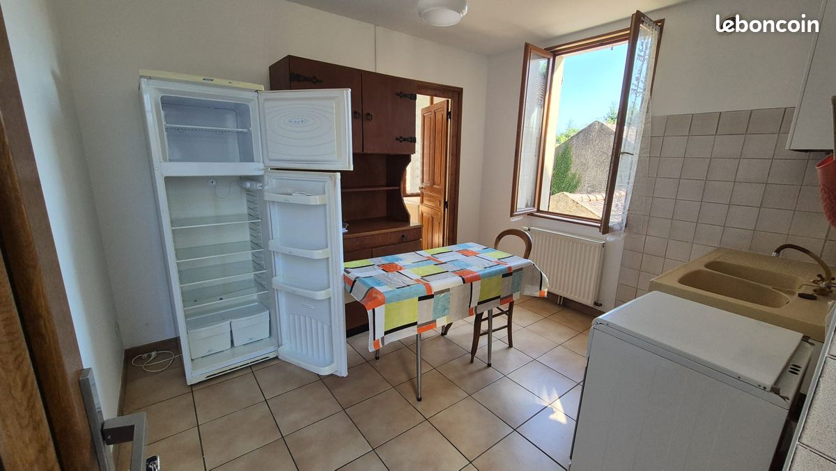 Appartement 3 pièces 30 m² · à Le Creusot · 30 m² · 305 €