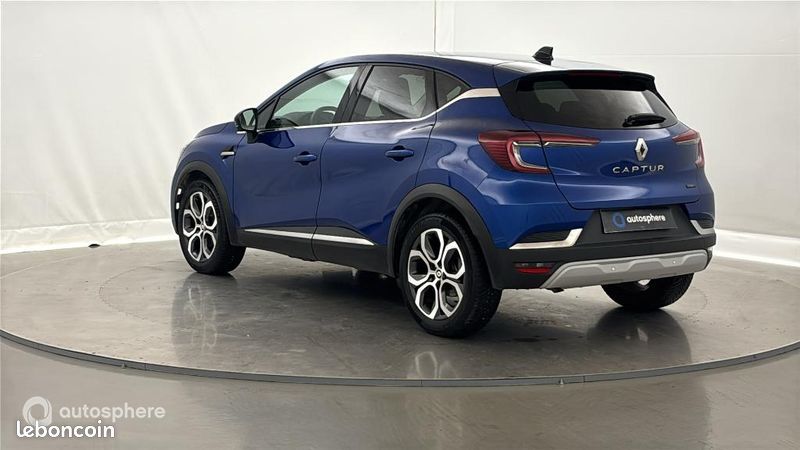 Renault Captur 1.6 E-Tech hybride 145ch Techno (image 8)