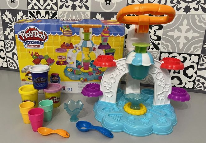 Play-Doh Le Glacier ENCHANTE : : Jeux et Jouets