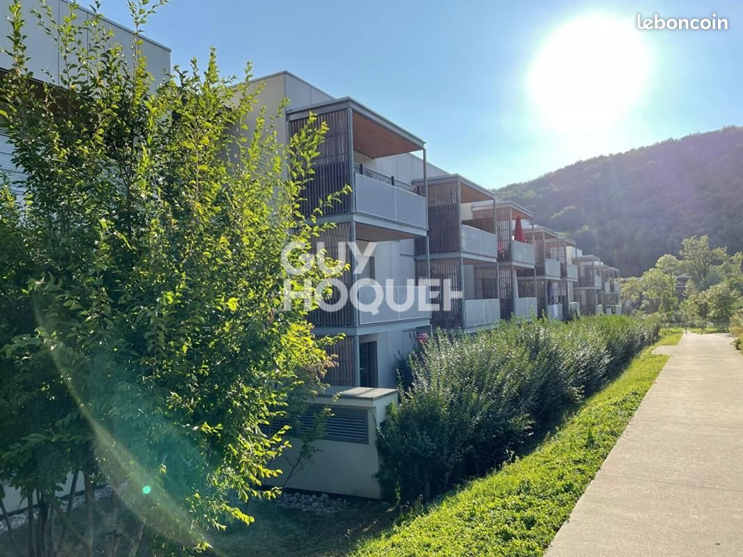 Parking Seyssins · 90 €/mois
