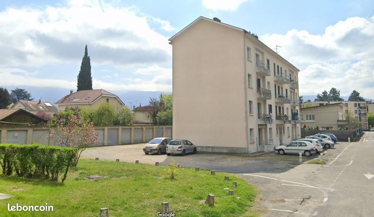 Loue F4 Saint Marcellin centre