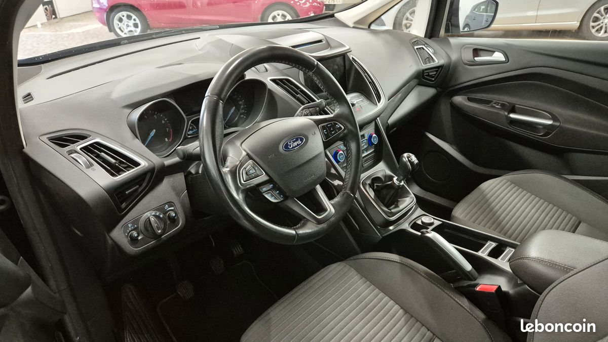 Ford c-max 1.0 ecoboost 125 s&s titanium (image 4)