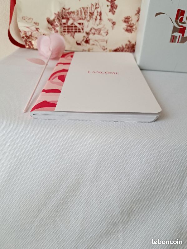 Boite Lancome carnet avec rose (image 3)