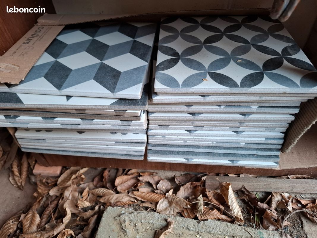 Carrelage 1,4 m2 (image 3)