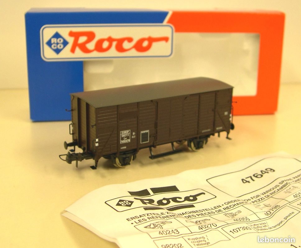 Wagon Couvert Roco HO 1/87 - Ep III SNCF, Parois Bois Brun