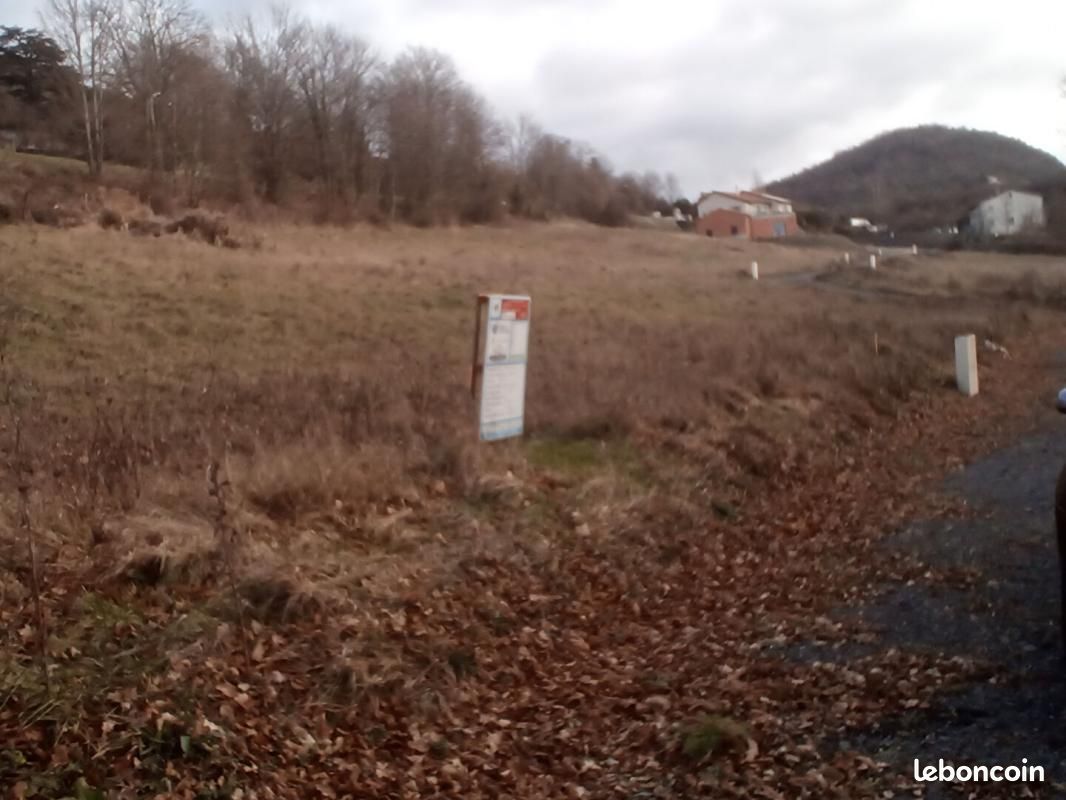 Terrain 710 m² Saint Germain Laprade · à Saint-Germain-Laprade · 49 500 €