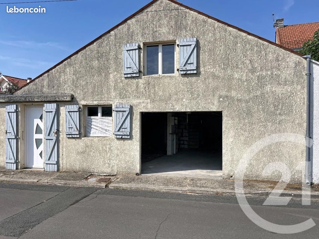 Maison 1 pièce 150 m² · à Port-des-Barques · 150 m² · 102 100 €