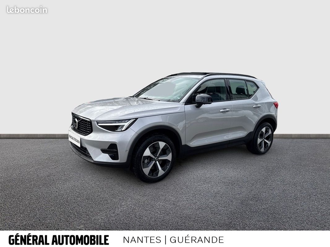 VOLVO XC40 B3 163 ch DCT7 Ultra (image 1)