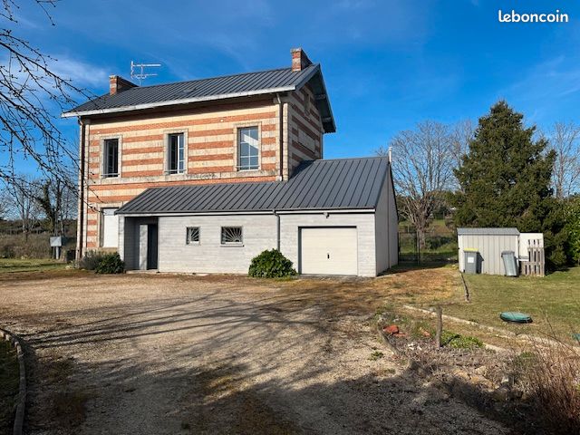 Maison 5 pièces 154 m² · à Coulon · 154 m² · 220 000 €