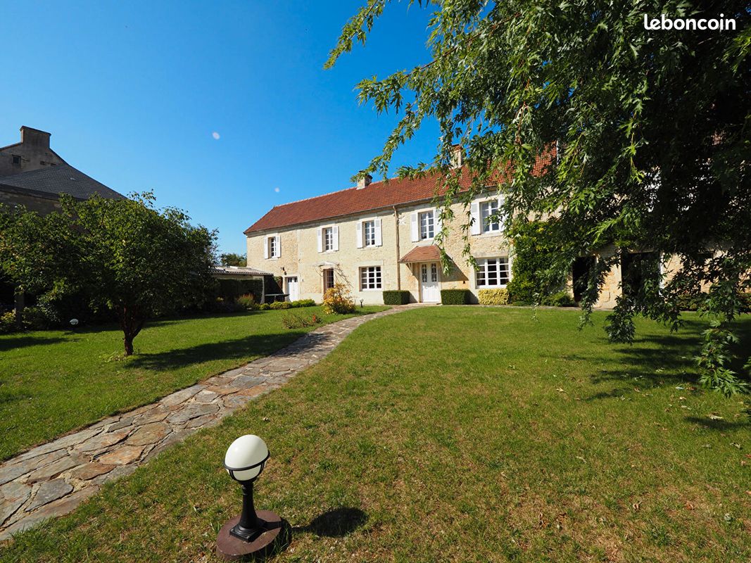 Maison 6 pièces 197 m² · à Hérouvillette · 197 m² · 599 000 €