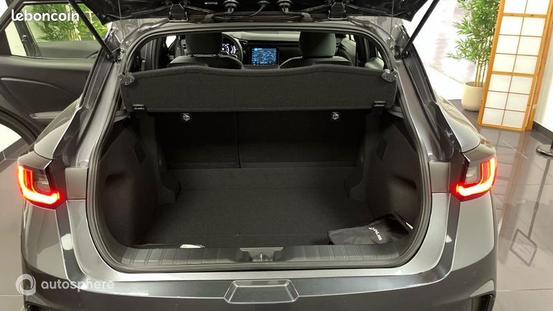 Lexus Lbx 1.5 136ch Business Plus 2WD MY26 (image 14)