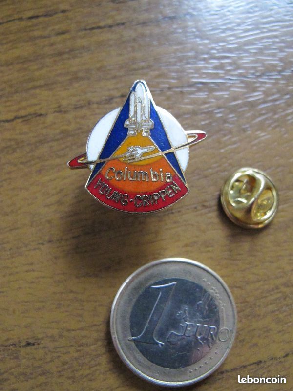 Sts Service Pin Pin's Columbia STS-1 er vol , prix livré en suivi , LIRE - Collection