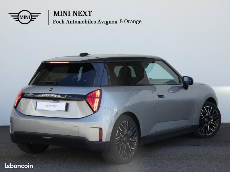 Mini Cooper 3 Portes SE 218ch Favoured (image 2)