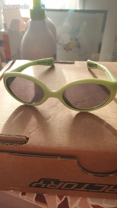 Lunette de soleil bébé (image 1)