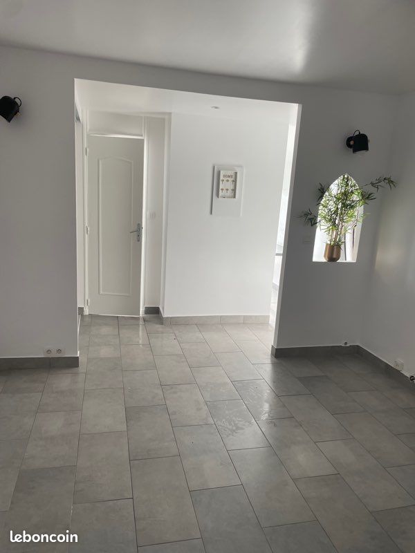 Appartement 2 pièces 42 m² · à Fréjus · 42 m² · 960 €/mois
