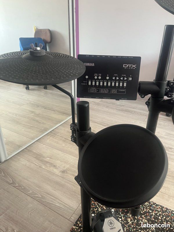 Batterie électronique Yamaha avec tapis insonorisant (image 5)