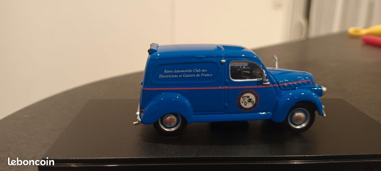 authentique PANHARD DYNA X 1950 ref 3.47 de CIJ 1.43 no JRD
