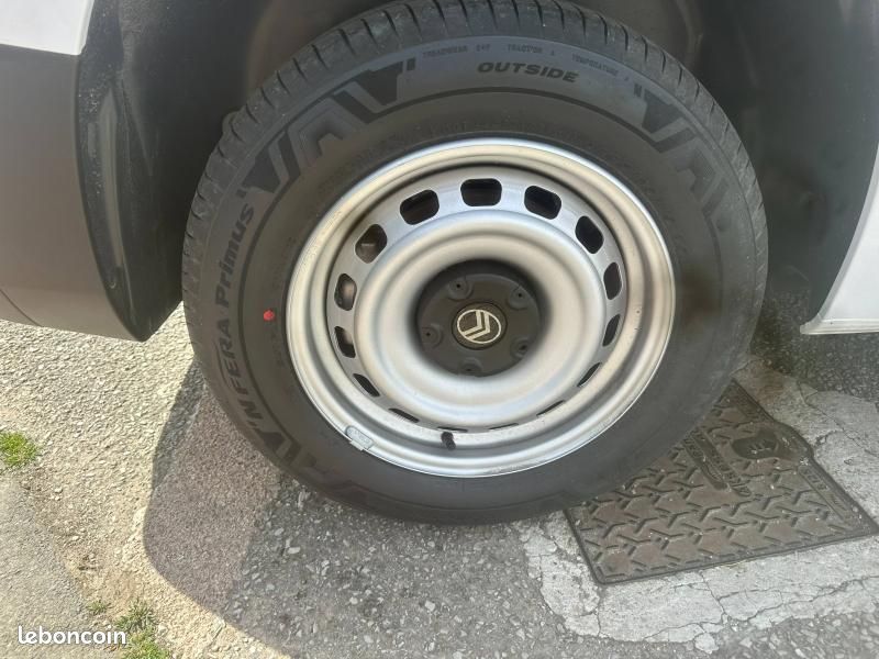 Citroen Berlingo Van M 650kg BlueHDi 100ch S&S Pack Premium Connect (image 8)