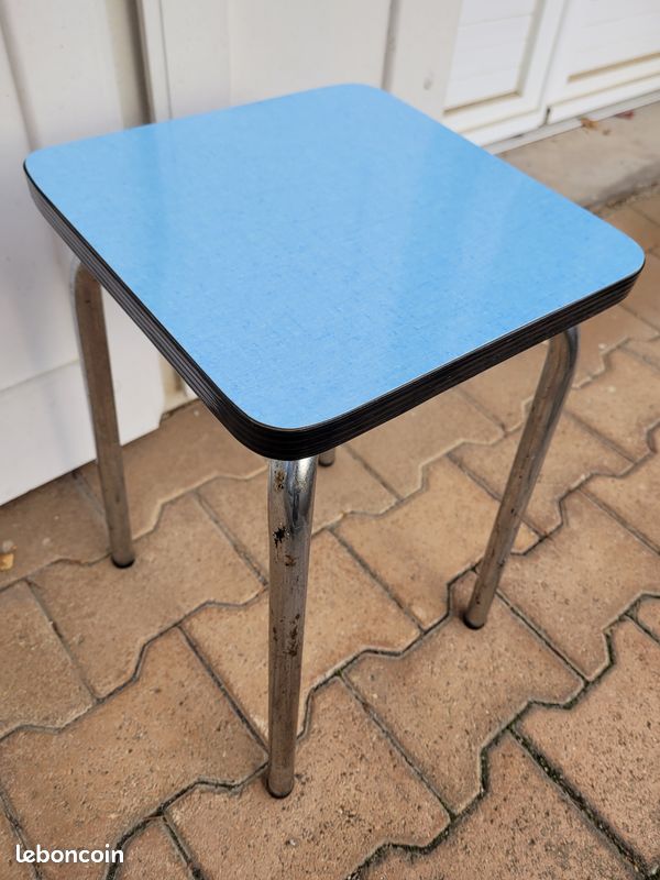 Tabouret bleu formica (image 3)