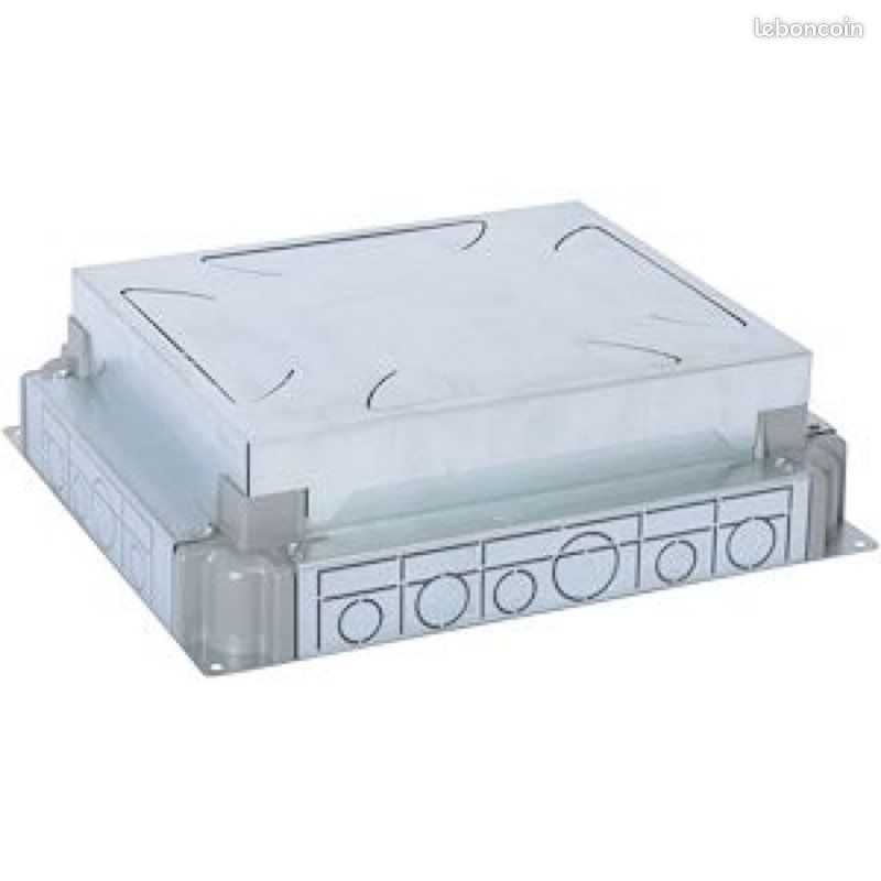 LEGRAND - BOÎTE D'ENCASTREMENT CHAPE BÉTON AUTO-AJUSTABLE POUR BOÎTE DE SOL STANDARD OU AFFLEURANTE 12 MODULES OU 18 MODULES - ref 088091 - neuve (image 1)