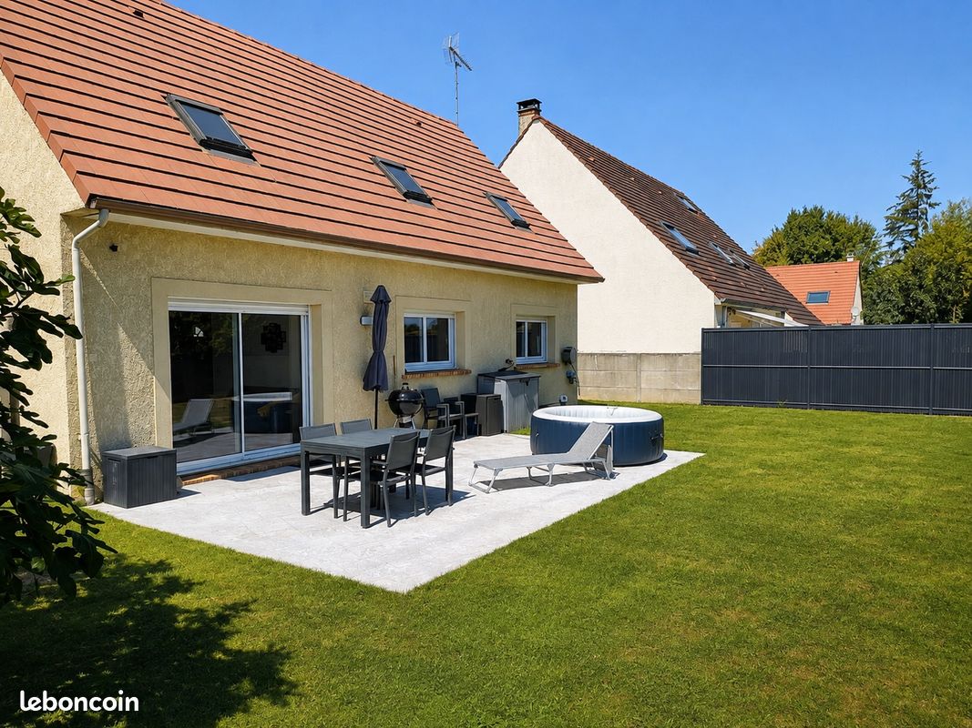 Maison 5 pièces 110 m² · à Othis · 110 m² · 369 000 €