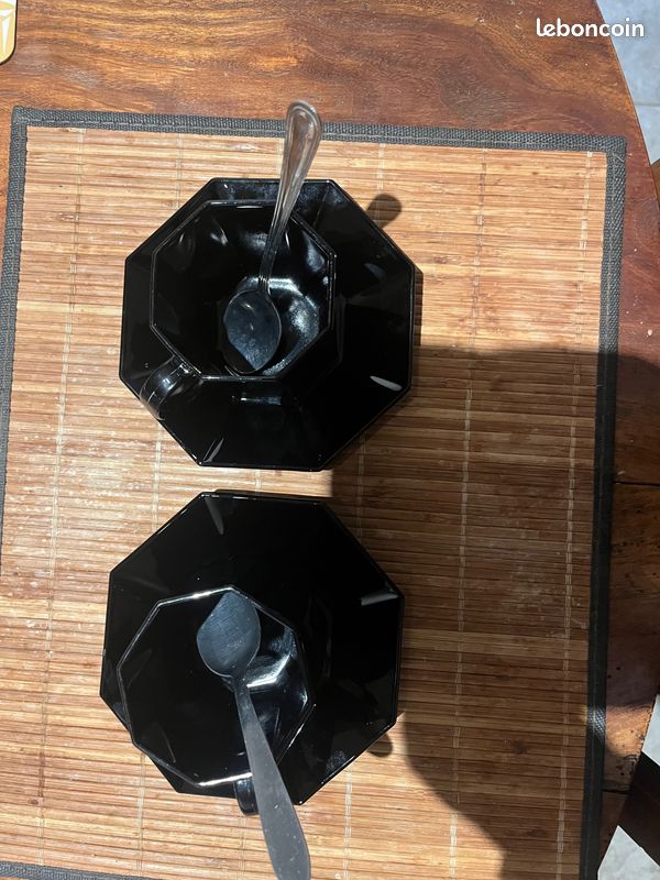 Lot de 6 tasses en verre à thé avec 6 soucoupes PINGOUIN de Pasabahce