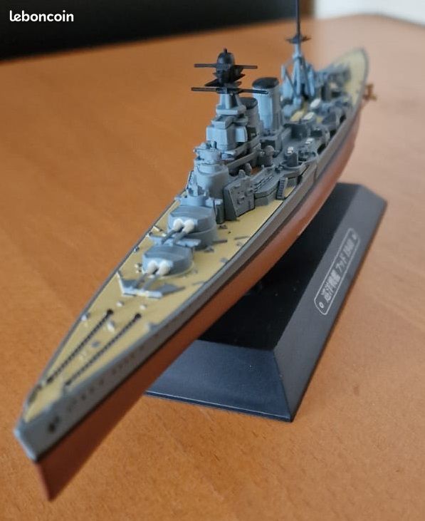 Miniature navire de guerre, croiseur de bataille de la Royal Navy, LE HOOD (image 3)