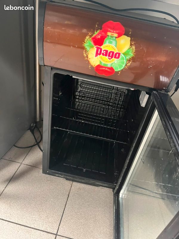 Petite vitrine réfrigérée boissons Pago – Porte vitrée – 80 (image 1)