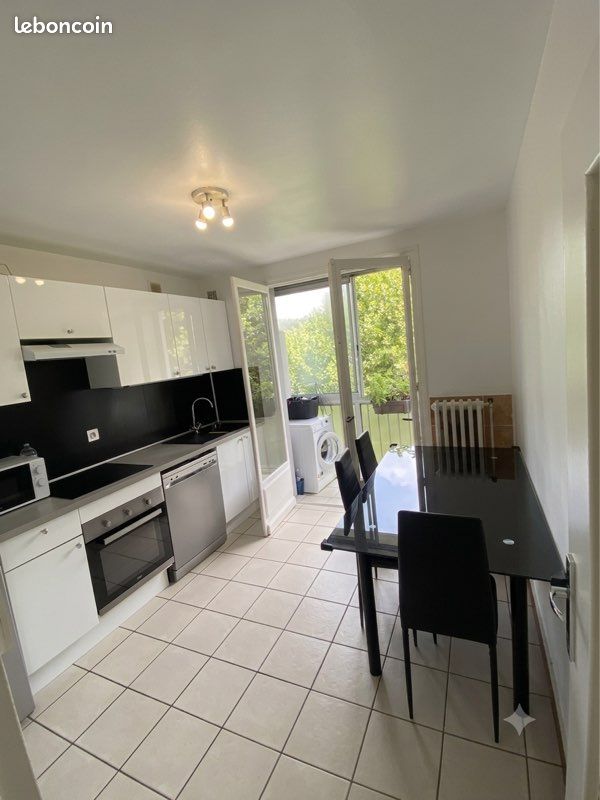 Appartement 4 pièces 70 m² · à Le Chambon-Feugerolles · 70 m² · 49 999 €