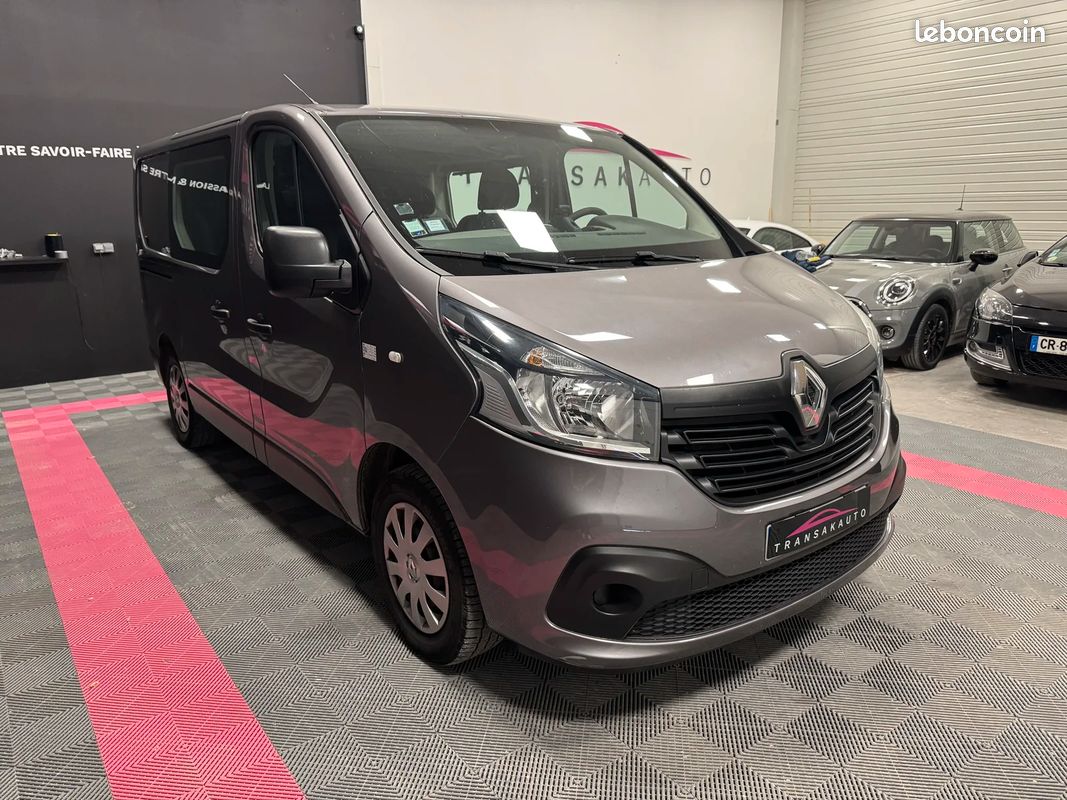 Renault TRAFIC 6 PLACES 140CH + Moteur à Chaine + Entretien OK (image 7)