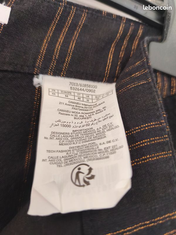 Pantalon noir à rayures pailletée jaunes (effet brillant) pour femmes de la marque Camaïeu neuf (image 6)