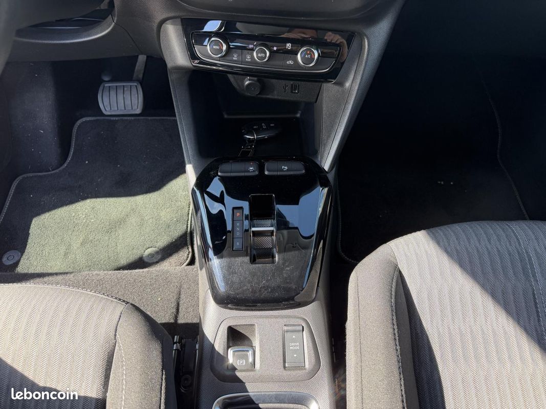 OPEL CORSA électrique 136ch Edition - CarPlay - Caméra de recul (image 10)