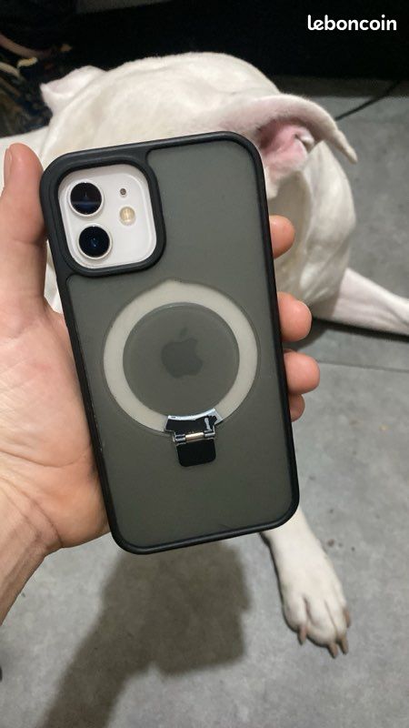 IPhone 12 (image 3)