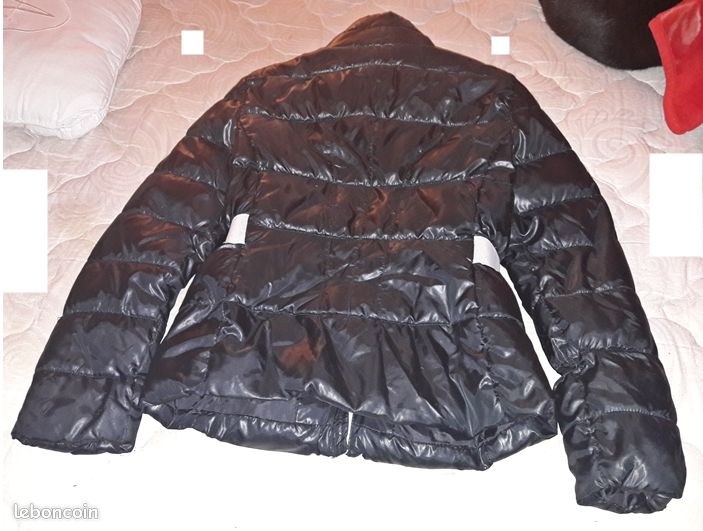Blouson jennyfer satiné taille S.. (image 4)
