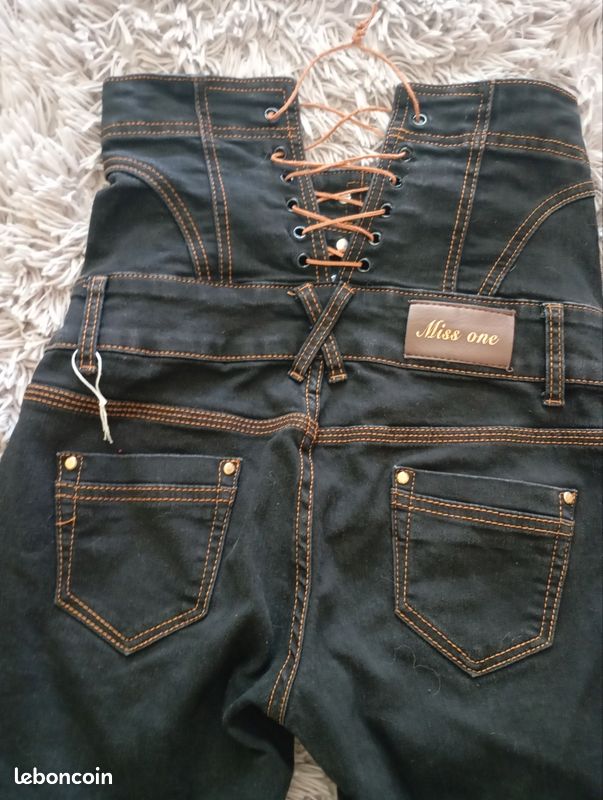 Miss Sixty Jean Flared Nixie Denim Bleu Taille 28 US Jamais Porté