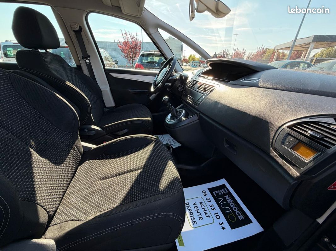 Citroen c4 picasso 1,6 HDi 112ch 5p *distribution neuve*clim (image 5)