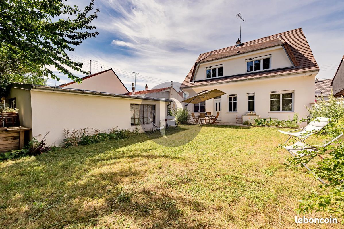 Maison 7 pièces 160 m² · à L'Hay-les-Roses · 160 m² · 685 000 €